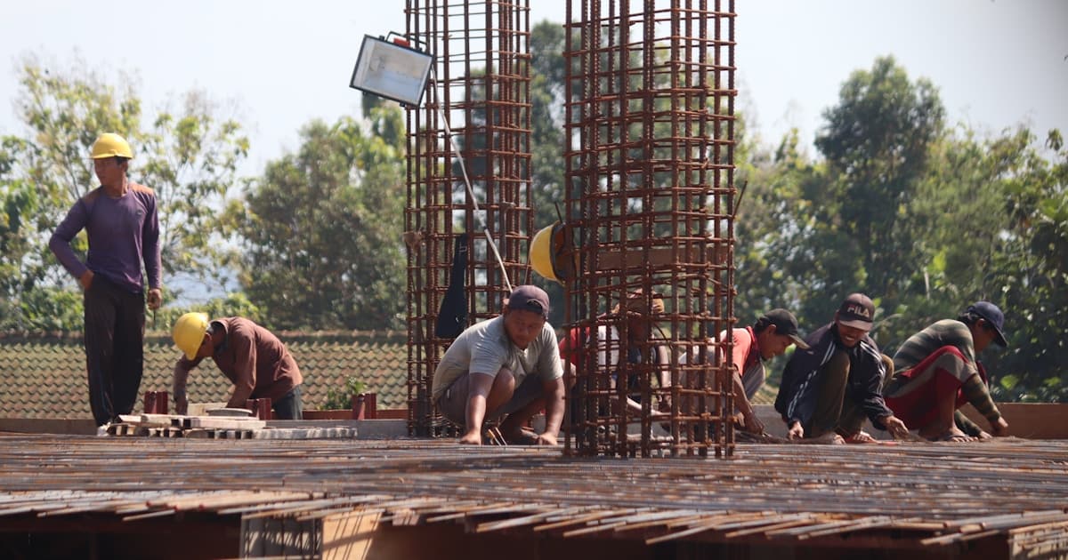 KBLI 2025 Construction Codes: Building Development, Villa Projects & Prefab in Indonesia