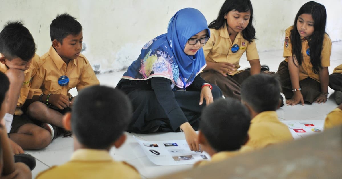 KBLI 2025 Education & Training Codes: Schools, Language Centers & Training in Indonesia